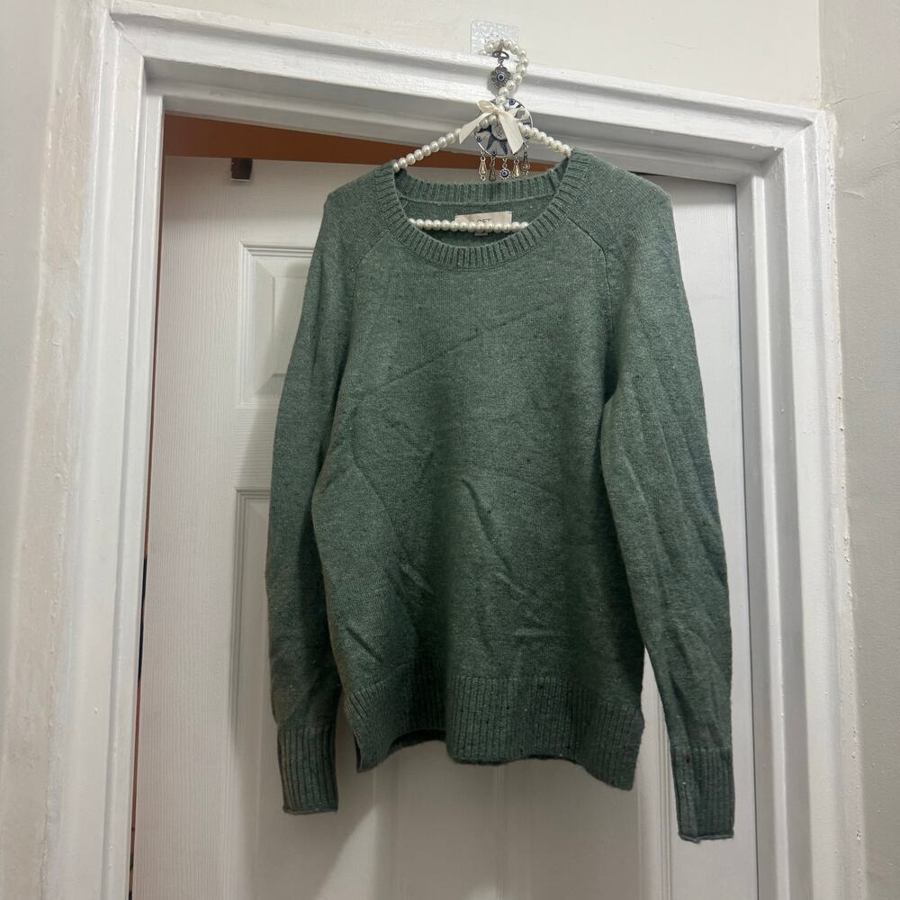 LOFT Size Small Green Crew Neck Sweater Classic Knit Design